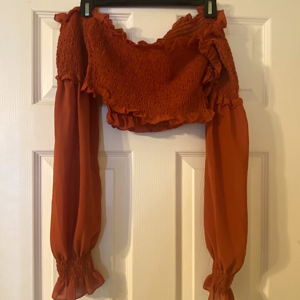 Long sleeve crop top